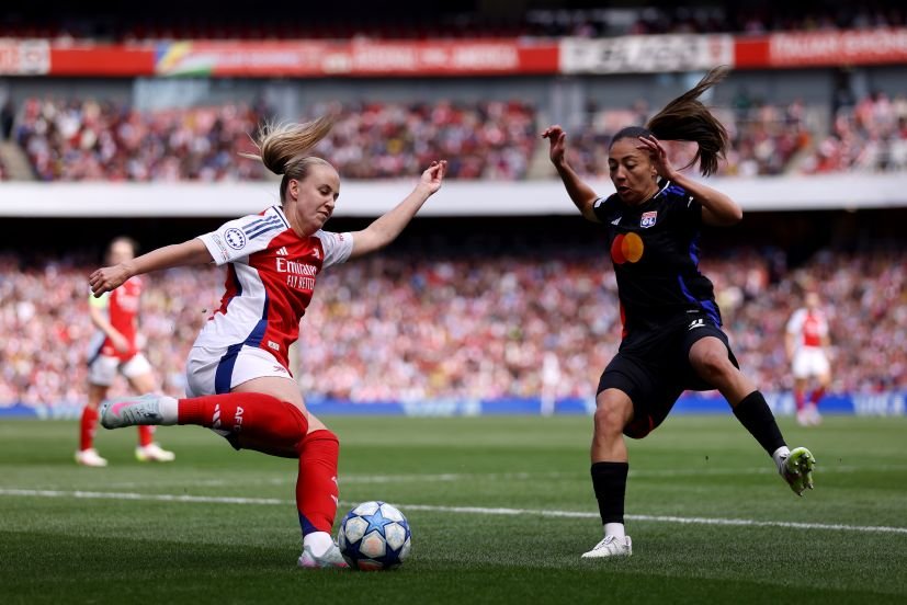 Arsenal WFC v Olympique Lyonnais - UEFA Women's Champions League Semi Final First Leg