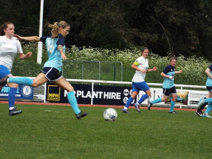Enfield Town LFC v Bowers & Pitsea, Eastern league
