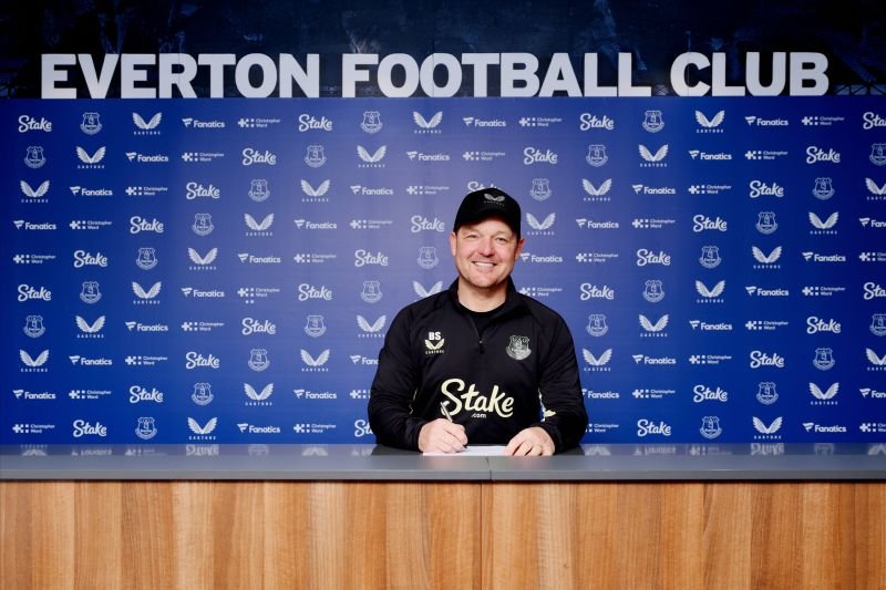 Everton Women’s head coach Brian Sorensen signs new contract