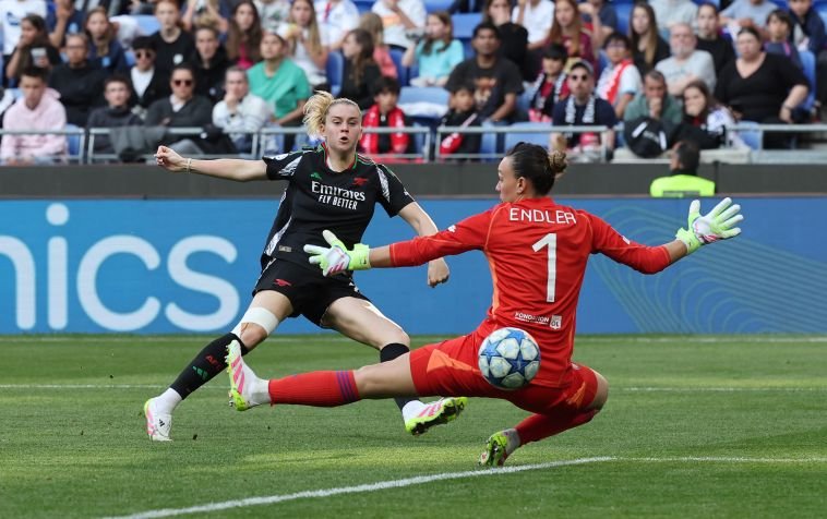 Olympique Lyonnais v Arsenal WFC - UEFA Women's Champions League Semi Final Second Leg