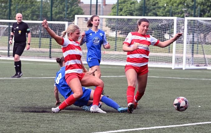 Bonnyrigg Rose v Queen of the South, SWF League One, at Polton Hall Sports Ground in Bonnyrigg, Scotland on 11 May 25