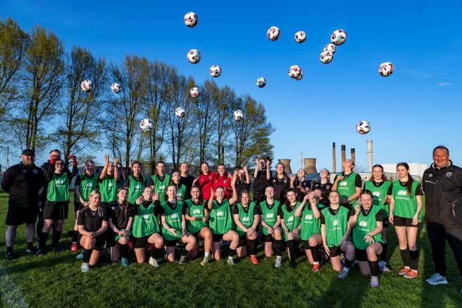 Central Girls get new training gear from ScottishPower