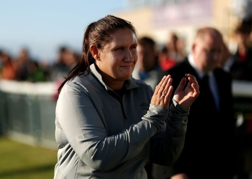 Hannah Dingley to leave FAI for Man City Girls Academy