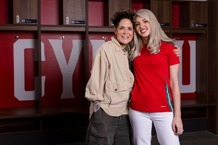 Wales' official anthem for UEFA Women’s EURO 2025 titled ‘Never Gonna Break Her’, is written by the Grammy-winning singer-songwriter Amy Wadge and performed by Liss Jones.