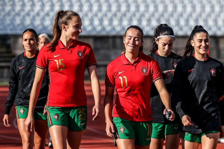 Portugal U-19s' Carolina Santiago scored twice in a comeback win