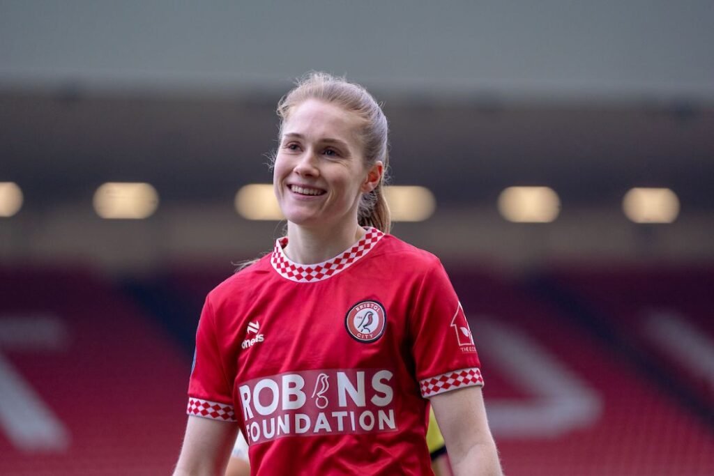 Nottingham Forest Women sign Scotland international Amy Rodgers