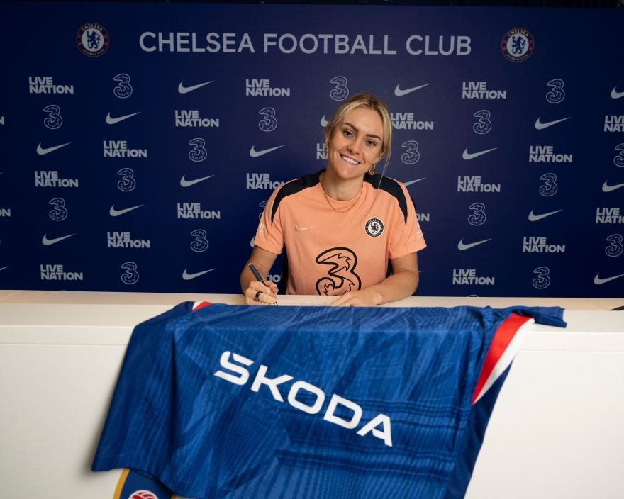 Chelsea Women sign Australia international Ellie Carpenter