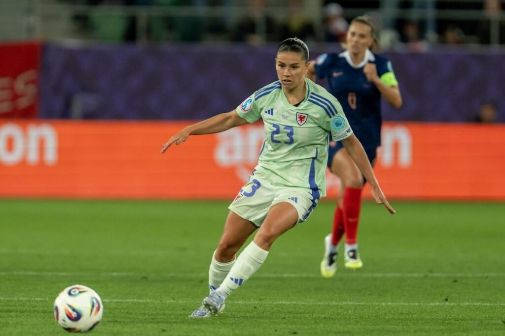 West Ham's bew signing, Ffion Morgan