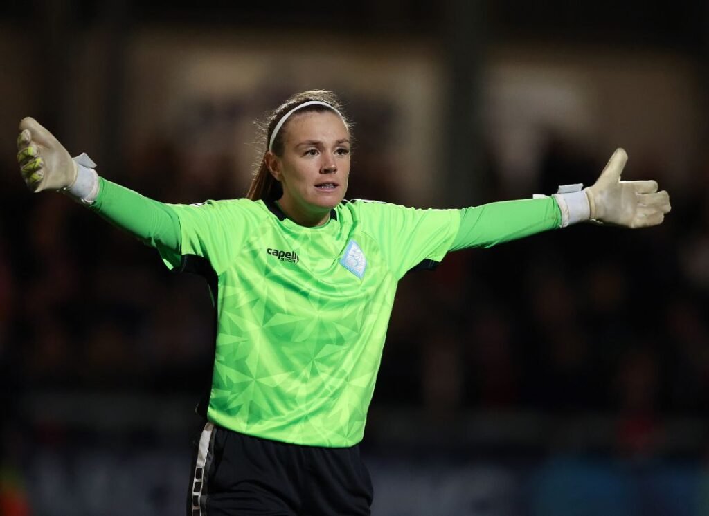 London City Lionesses v Arsenal FA Womens Continental Tyres League Cup Quarter Final womensfootballmagazinecom Sunderland Women sign Ireland international Grace Moloney