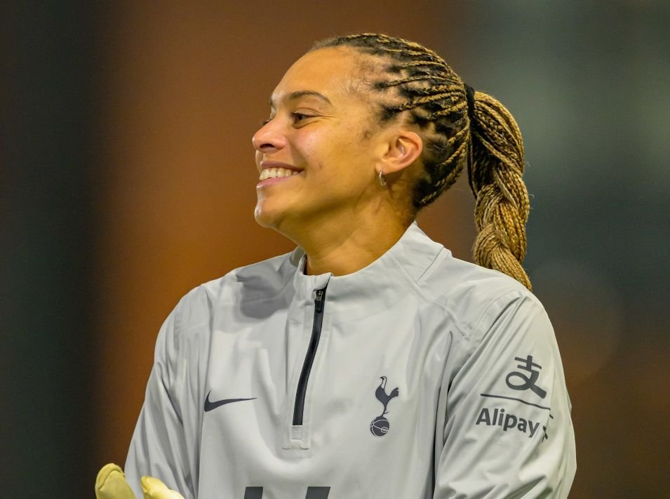 Subway Womens League Cup Tottenham Hotspur vs West Ham United womensfootballmagazinecom Chelseas new permanent signing Becky Spencer