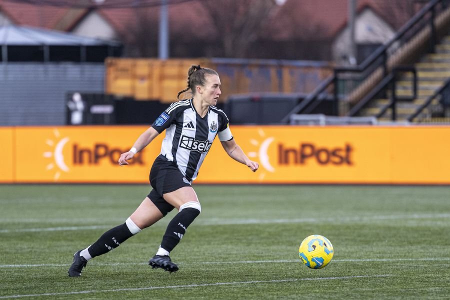 Durham Women's new signing, Amber Stobbs