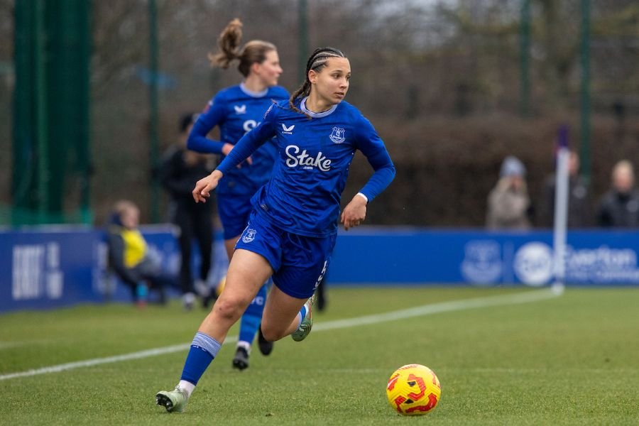 Evertons new permanent signing Martina Fernanndez