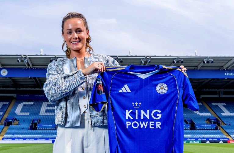 Leicester City Women sign Republic of Ireland defender Heather Payne