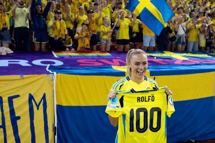 Manchester United Women sign Sweden Star Fridolina Rolfö