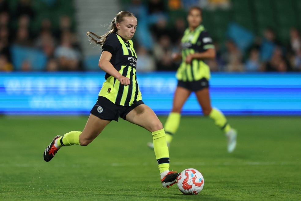 Codie Thomas Commits to Man City Women With Two-Year Deal