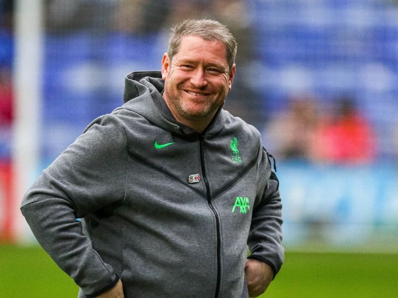 Liverpool FC Women Pay Tribute to Matt Beard