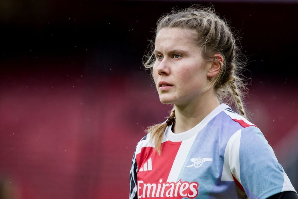 Bristol City Women Sign Johnson and Williams on loan