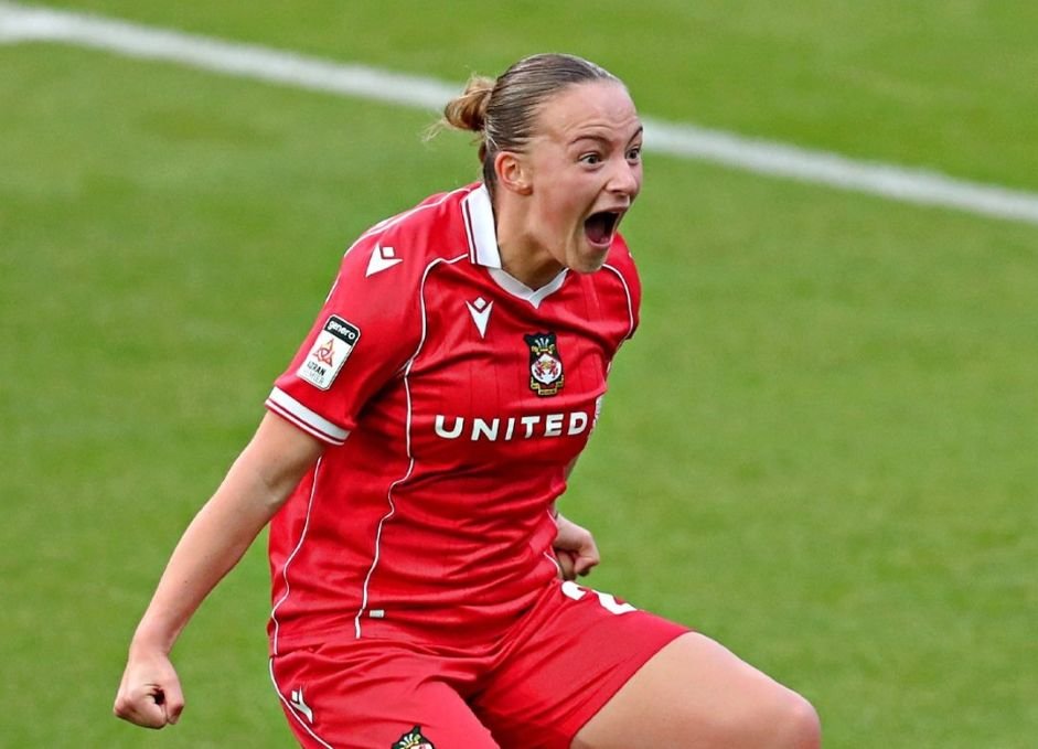 WrexhamBarry womensfootballmagazinecom Wrexham AFC Women See Off Barry With Late Own Goal