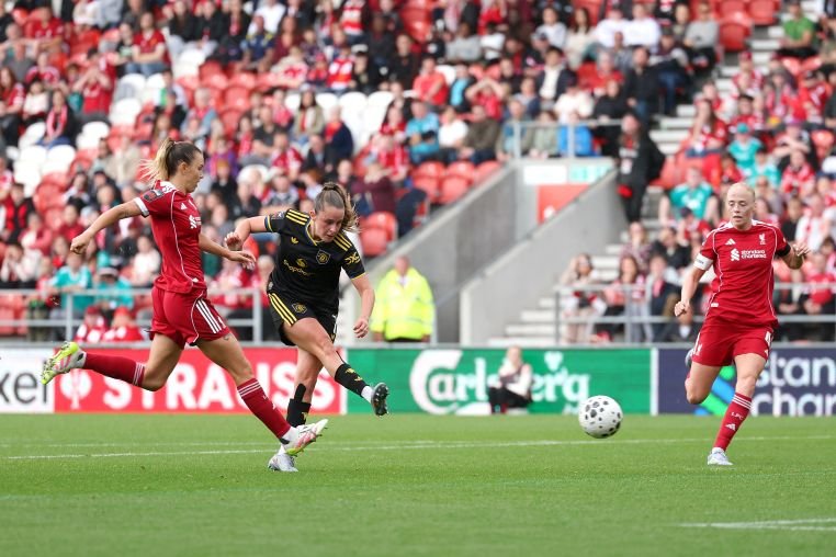 liverpoolvmanchesterunitedbarclayswomenssuperleague womensfootballmagazinecom Barclays WSL Manchester Utd Women Win at Liverpool