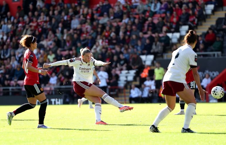 Man Utd Women and Arsenal Women Play Out Goalless Draw