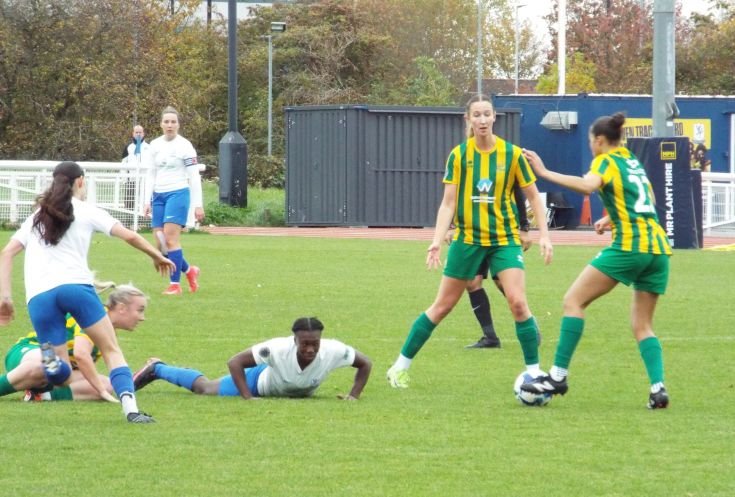 Enfield Town LFC v Harpenden Town womensfootballmagazinecom Enfield Town LFC v Harpenden Town WFC