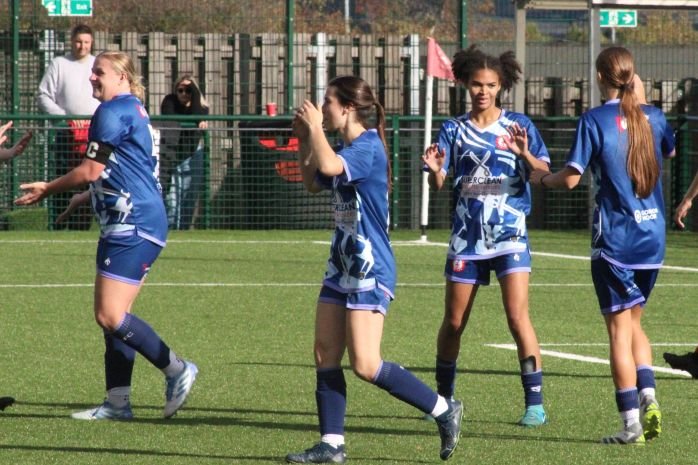 Dartford and Mancunian Unity Through on Penalties