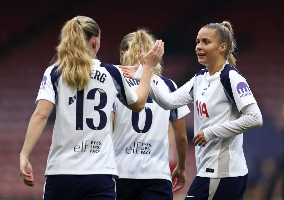 Tottenham Hotspur v Birmingham City - Subway Women's League Cup
LONDON, ENGLAND - OCTOBER 19: