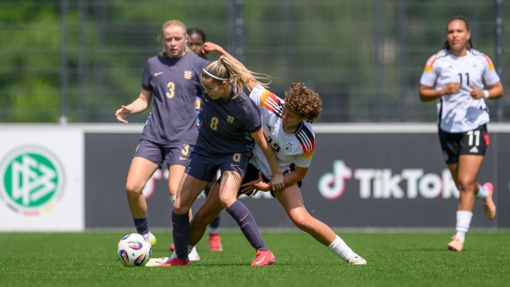 England Womens Under 19 Squad Selected for European Qualifiers