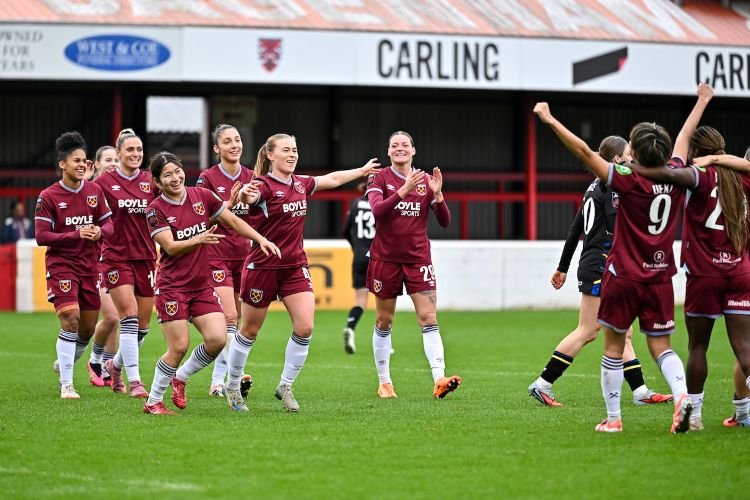 Barclays FA Womens Super League - West Ham United v Everton - Chigwell Construction Stadium