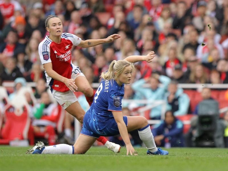Arsenal Women Clash With Chelsea at Emirates Stadium