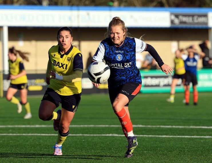 oxfordunitedvlutontownadobewomensfacup2ndround 1 womensfootballmagazinecom Oxford United v Luton Town Adobe Women's FA Cup 2nd Round
OXFORD, ENGLAND - NOVEMBER 23: