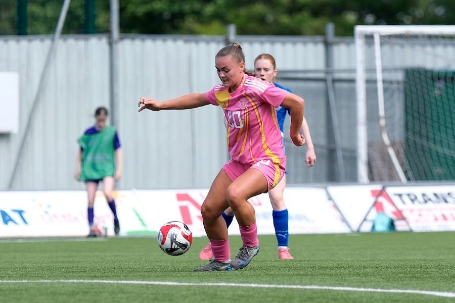 SPP970820 womensfootballmagazinecom Glasgow City 7 0 Victory Features Five Goals for Lisa Forrest