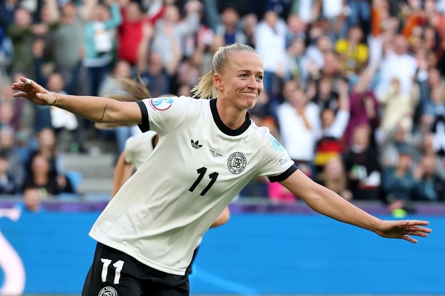Man Utd Women Secure Signature of Prolific Striker Lea Schüller