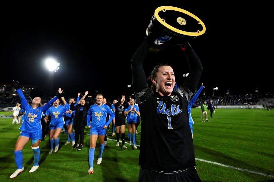 Bristol City Women Secure Deal for Hungary Goalkeeper Lauren Brzykcy