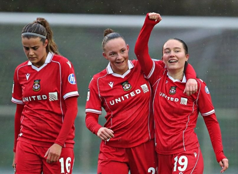Cardiff City and Ten Player Wrexham Women Through to the Final
