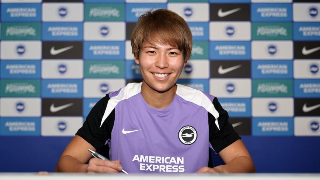Kiko Seike has signed a new contract with Brighton Women