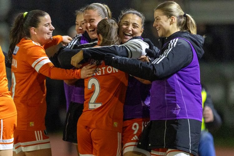 Chloe Warrington Fires Glasgow City Into the Final