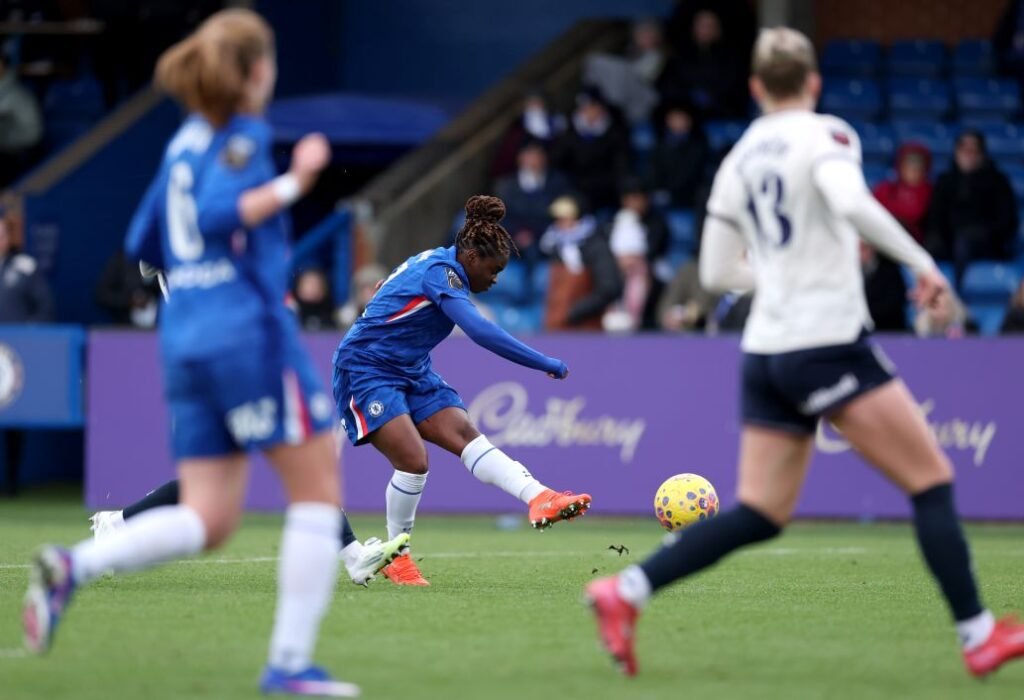 chelseafcvwesthamunitedbarclayswomenssuperleague womensfootballmagazinecom Chelsea FC v West Ham United Barclays Women's Super League
KINGSTON UPON THAMES, ENGLAND - JANUARY 11: