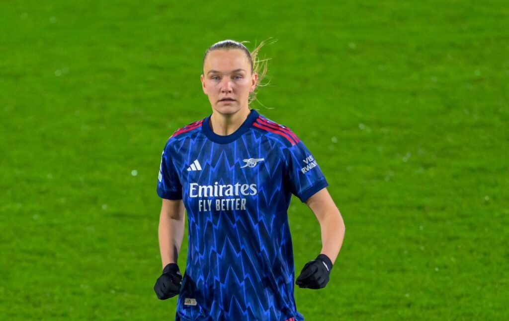 Arsenal Women Build a Comfortable Lead in the Play Offs