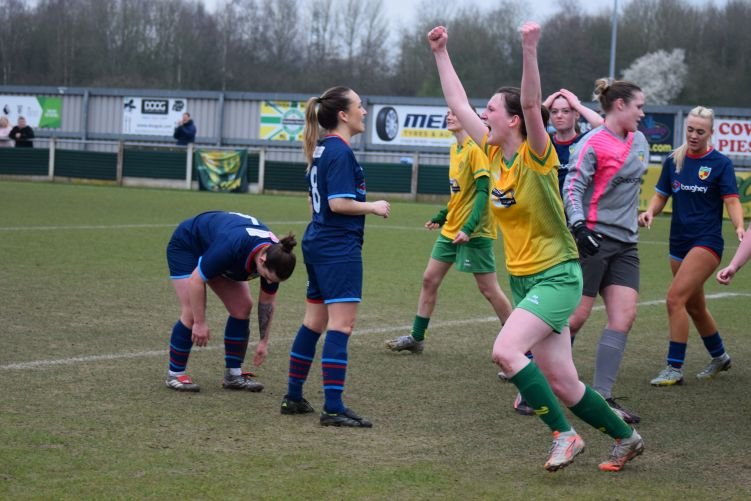 Runcorn Linnets v Nantwich Town