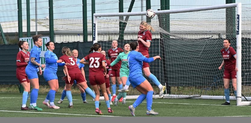Dryburgh Athletic v Forfar Farmington Barclays SWF Championship at New Beechwood Park in Dundee Scotland on 28 January 2026