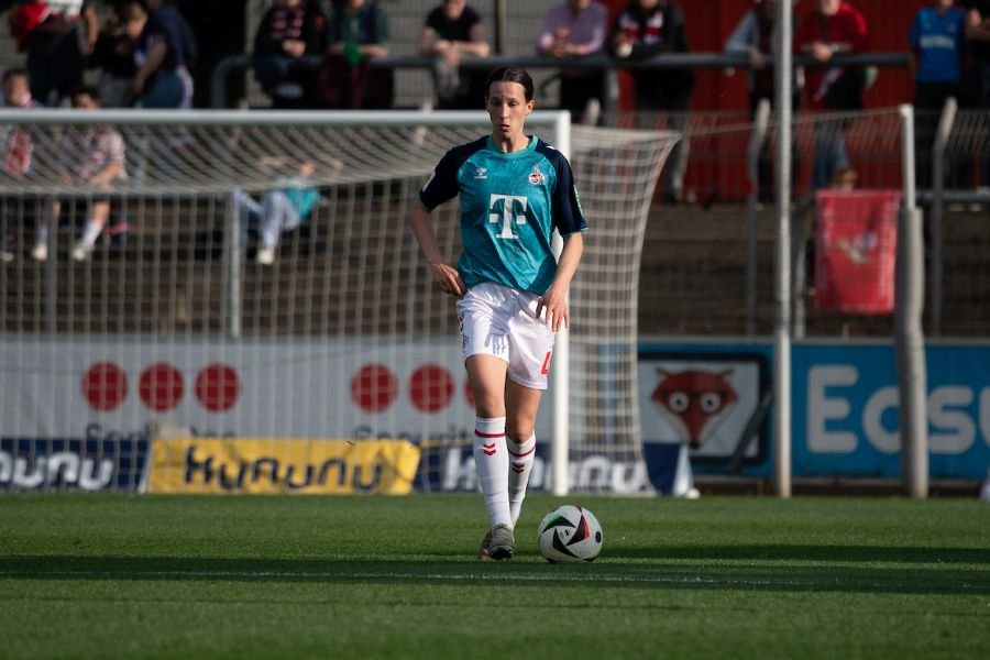 Sara Agrez Set to Become Liverpool Womens First New Summer Signing
