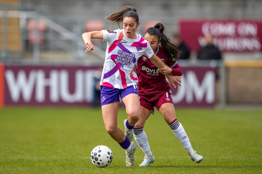 Freya Godfrey Signs a New Deal with London City Lionesses