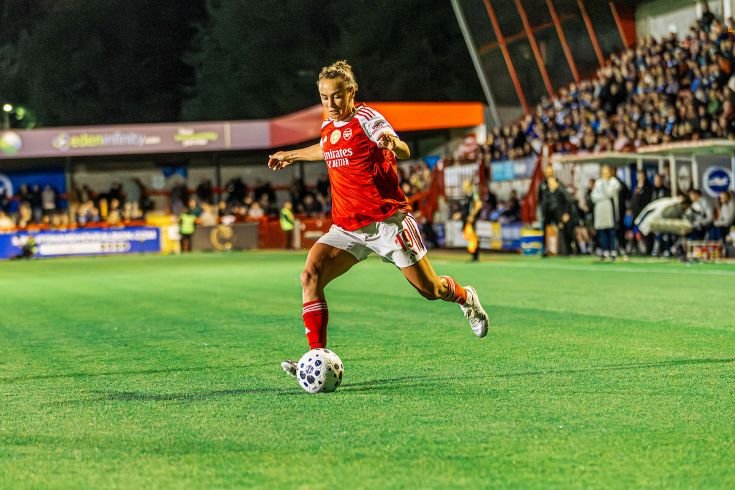 Caitlin Foord Signs a New Contract With Arsenal Women