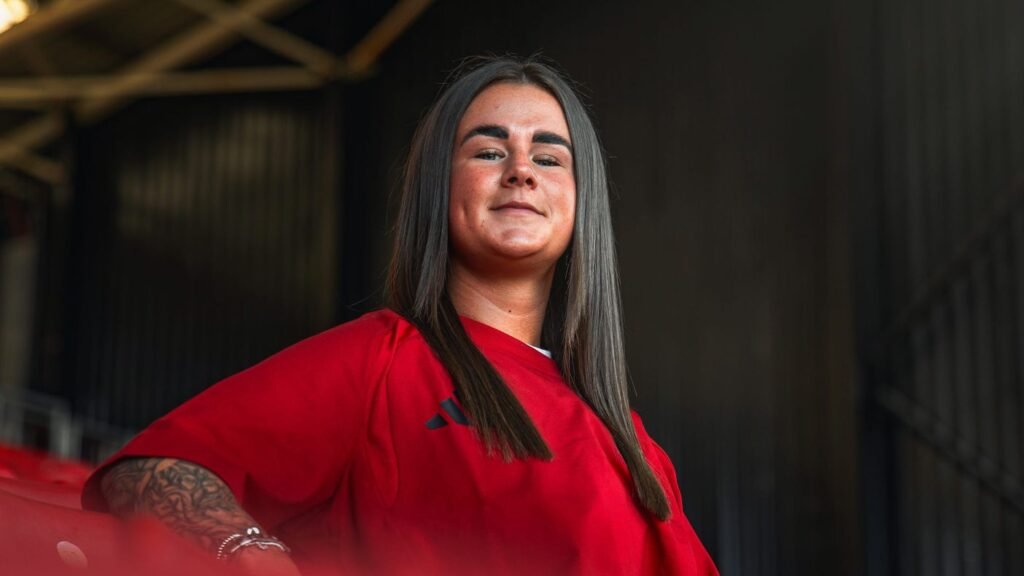 Sheffield United Women Swoop for Chloe Warrington as their First New Summer Addition