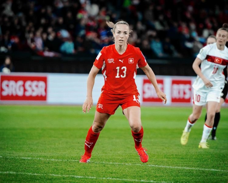 Brighton Women Bring Back Lia Wälti to the WSL