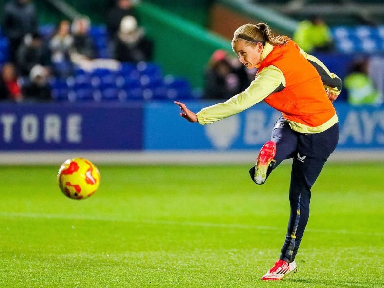 Ajax Secure Transfer of Katja Snoeijs from Everton Women