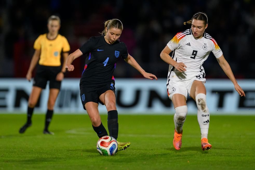 San Diego Wave Complete the Transfer of Laila Harbert from Arsenal Women