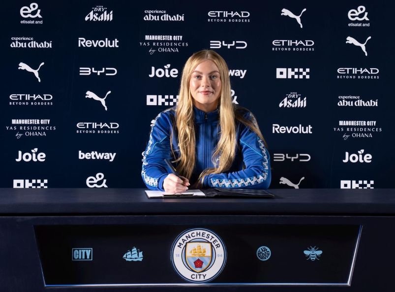 Amelia Oldroyd womensfootballmagazinecom Amelia Oldroyd Signs Her First Professional Contract With Man City Women