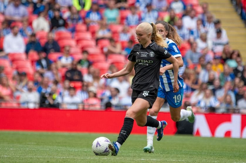 Laura Blindkilde Brown Signs New Contract with Man City Women